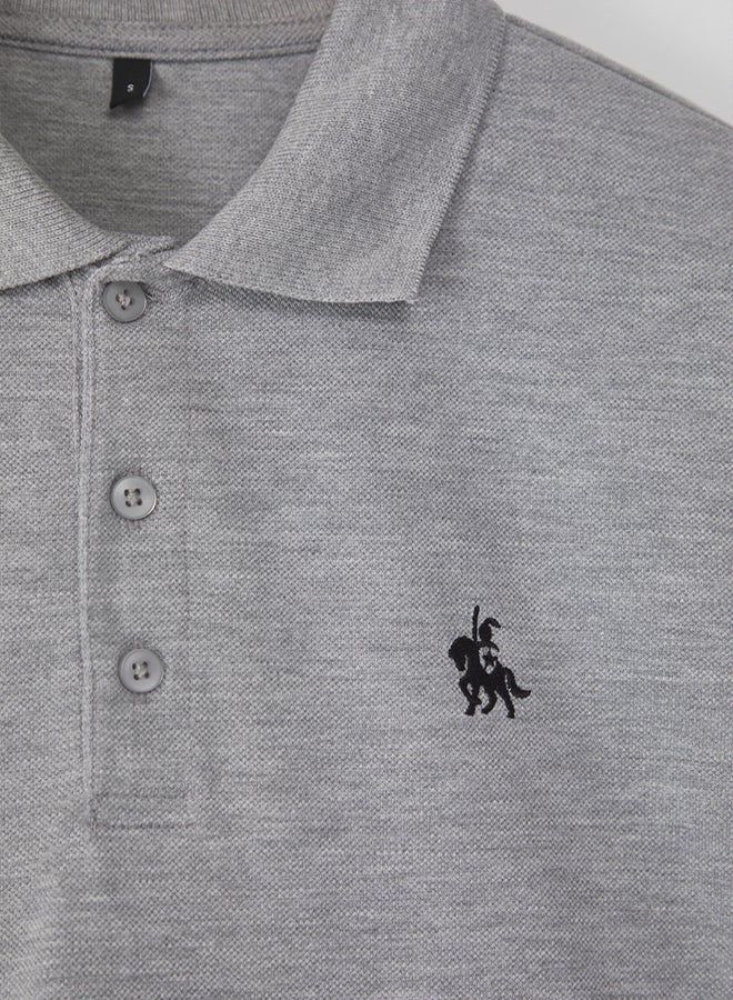 trendyol Gray Regular/Normal Cut Horse Embroidery Detail 100% Cotton Polo Neck TShirt - Image 4