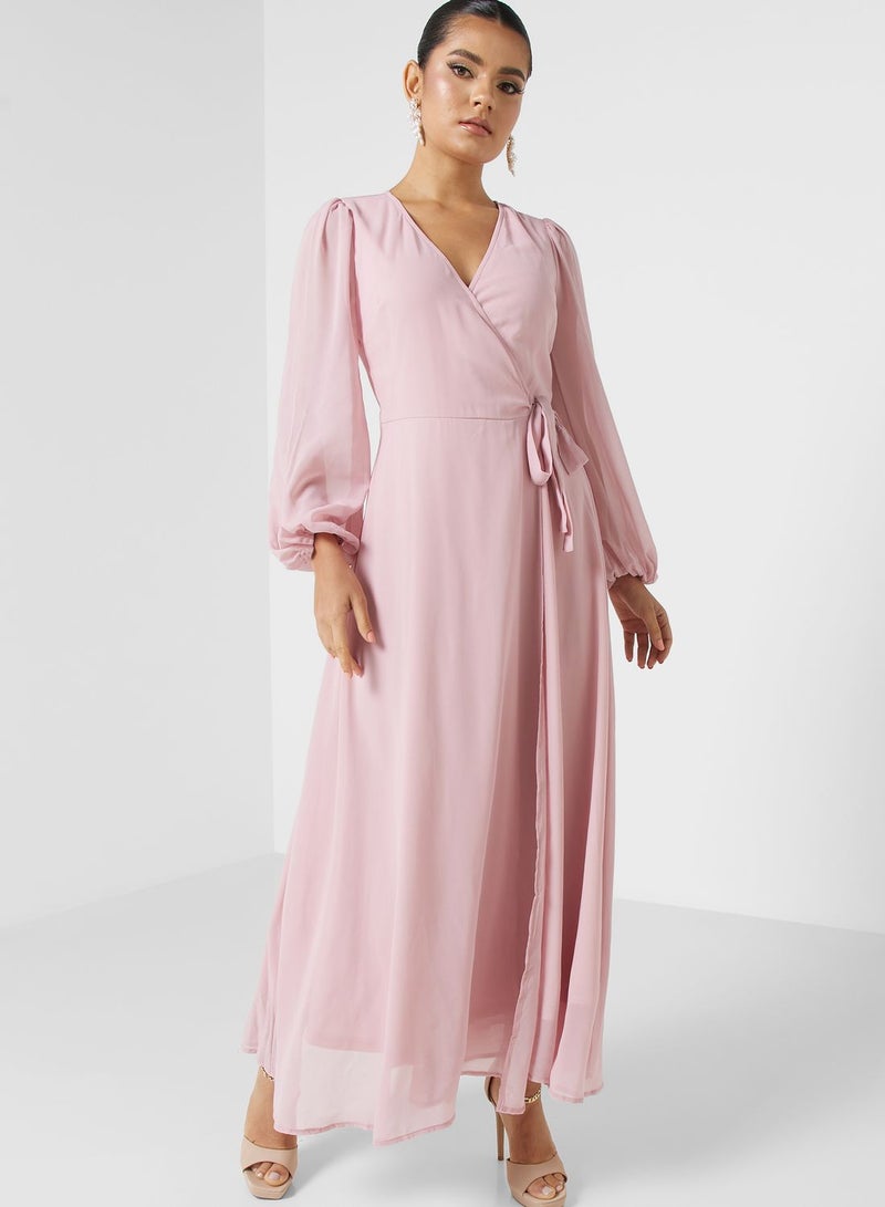 خزانة فستان بأكمام شفافة واسعة مزين بكسرات - Image 4