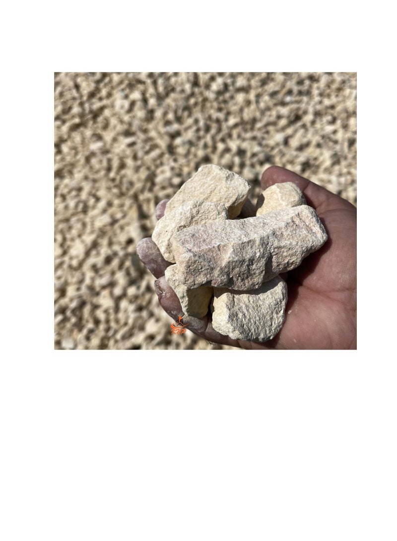 KNP Beige Gravel 2-4cm 20kg Bag - Image 1