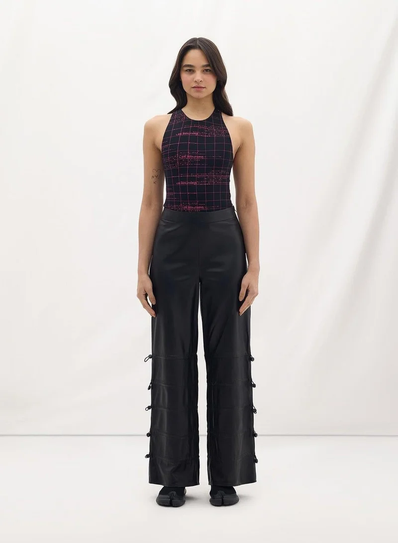 ليس بنجامنز توب 207