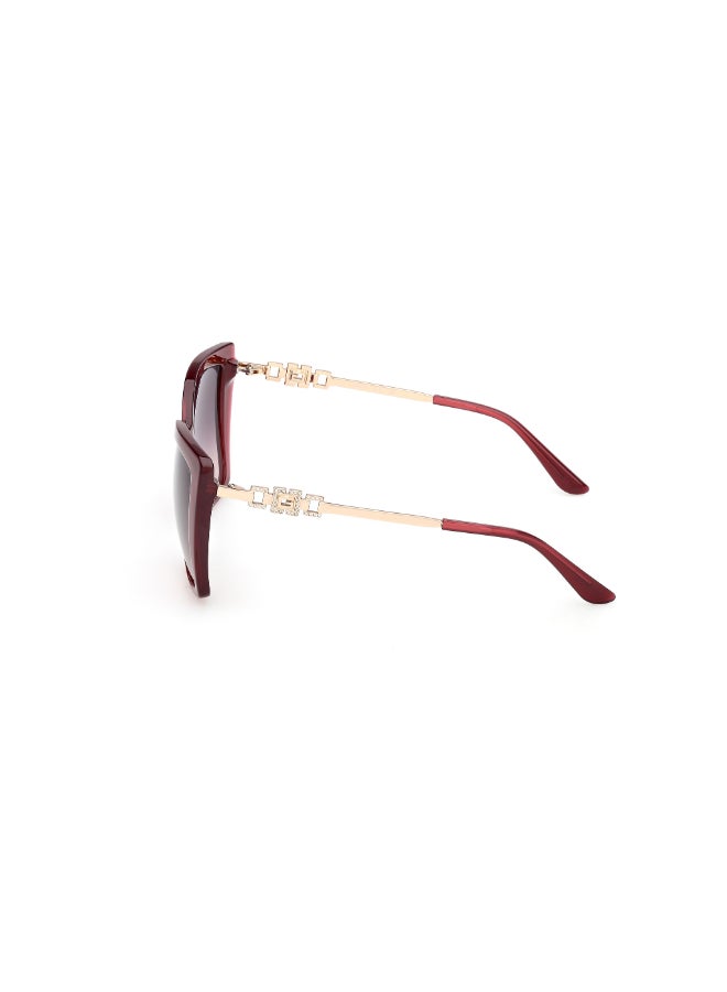 GUESS نظارات شمسية بلاستيكية كاملة الإطار مع حماية من الأشعة فوق البنفسجية من غيس GU0026652F56 - Image 2