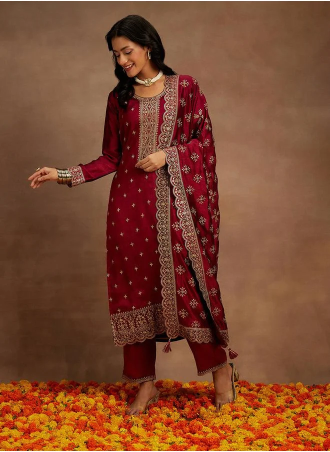 لباس Embroidered Straight Kurta and Solid Trousers with Dupatta Set by Styli