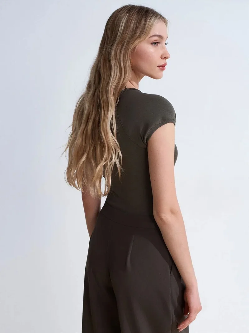 ديلفين DILVIN Slim Fit Crop Jersey Top