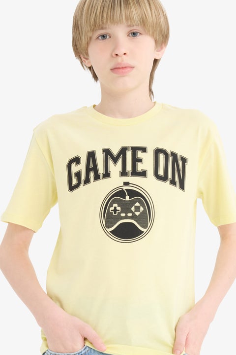 تيشيرت نص كم قصة عادية برقبة مستديرة