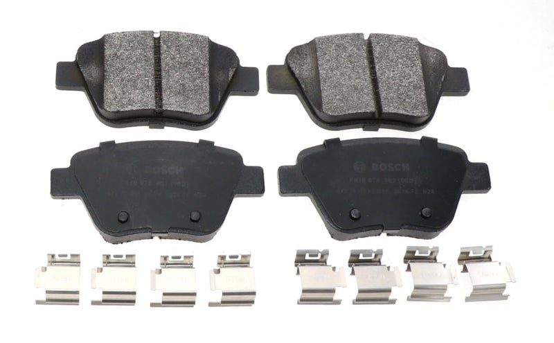 BOSCH مجموعة وسادات الفرامل القرصية شبه المعدنية الهادئة من بوش BP1456 - متوافقة مع بعض سيارات أودي A3، A3 كواترو، A4؛ فولكس فاجن بيتل، إيوس، جولف، جي تي آي، جيتا، باسات؛ خلفية - Image 1