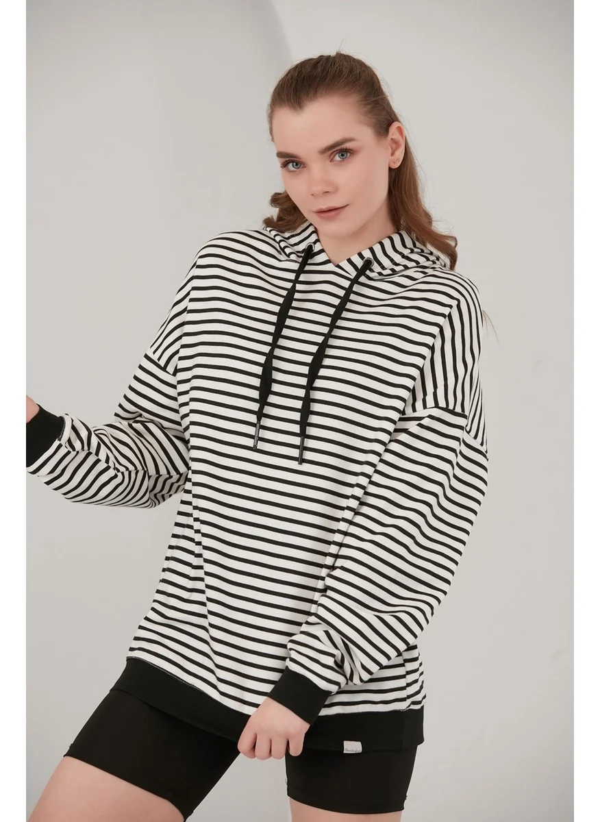 الكسندر جاردي Striped Sweatshirt (B22-37300)