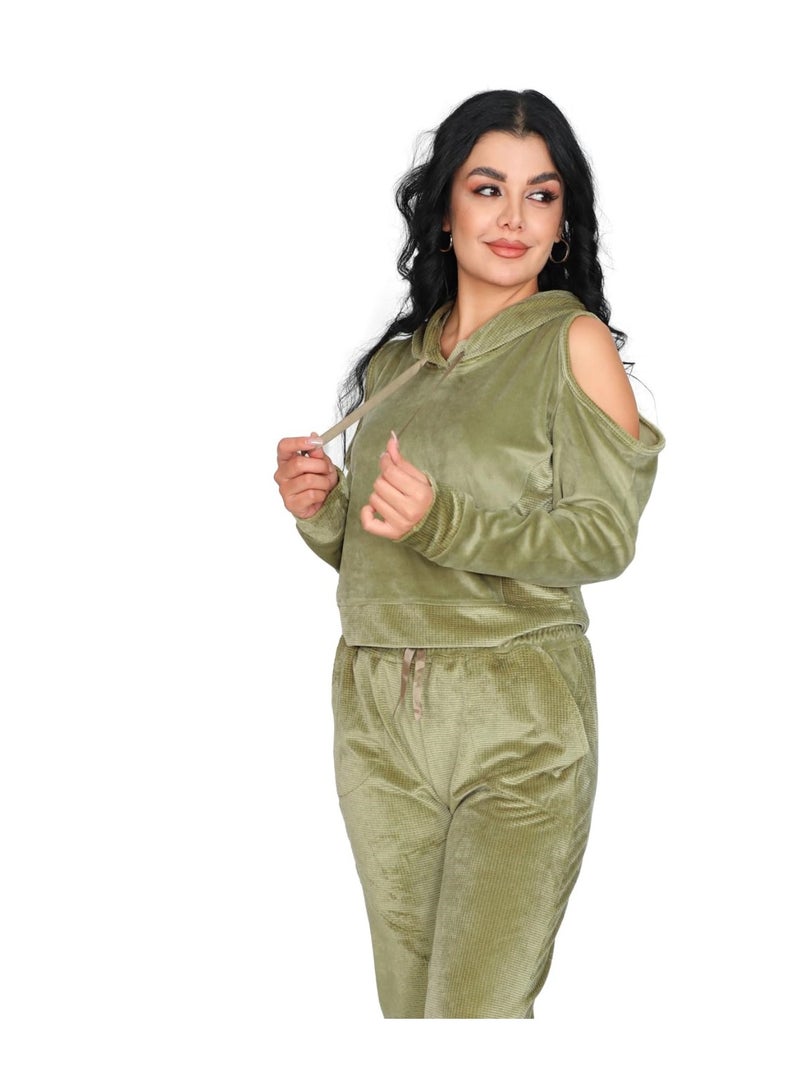 Dadoush A distinctive winter pajama made from ribbed velvet fabric by Daddoush, a high-quality velvet winter pajama for women. - Image 3