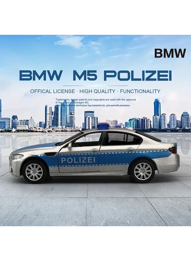 سيارة شرطة بي إم دبليو M5 نموذج سبيكة باللون الرمادي والأزرق لعبة بأبواب قابلة للفتح وحركة السحب للخلف - Image 5