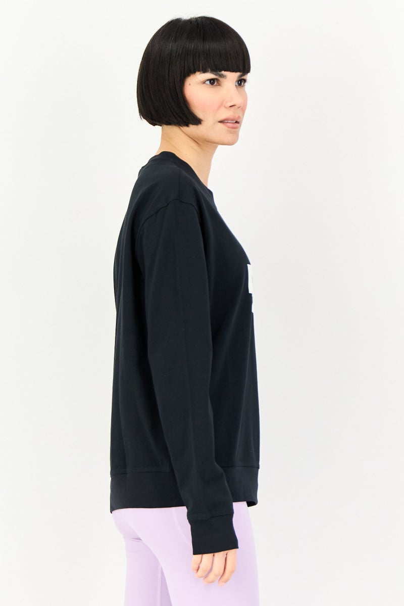 Nike سويت شيرت خارجي فضفاض بأكمام طويلة للنساء، أسود - Image 2