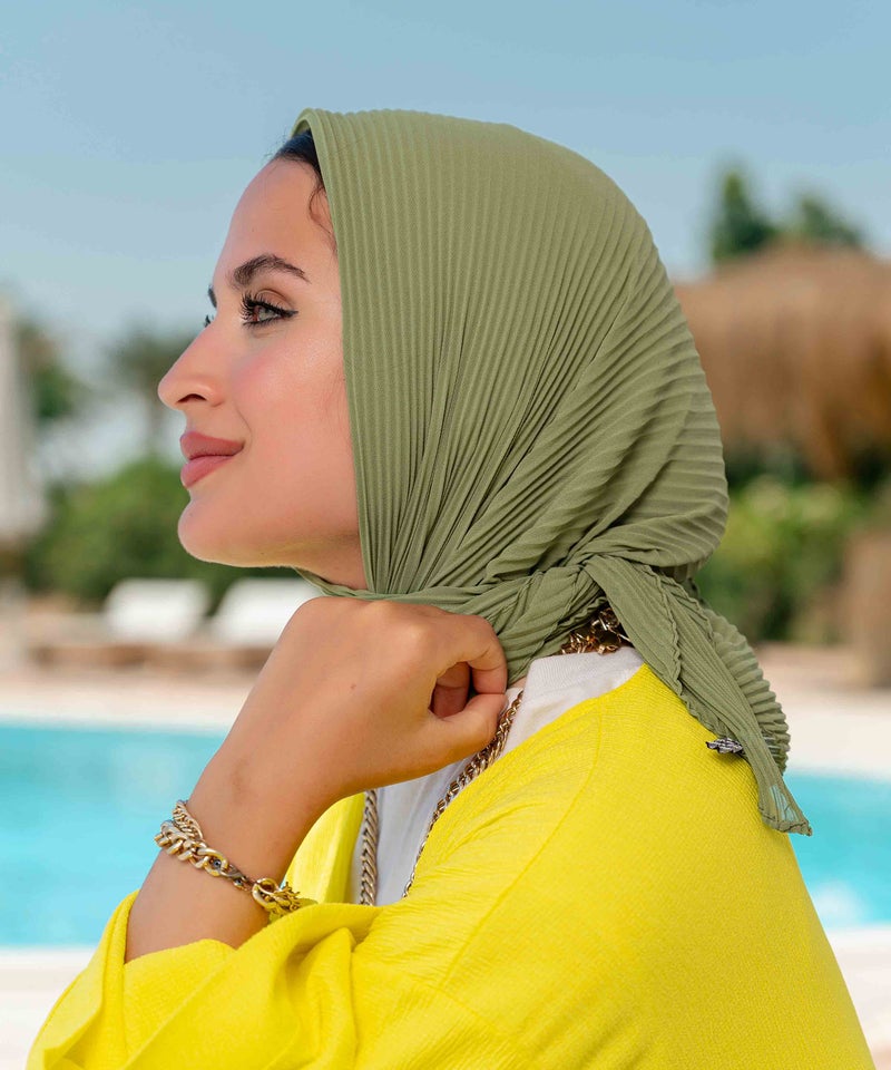 كايان طرحة ساتان أرماني بليسيه شيفون مربعة بتصميم مميز - اخضر زيتي - Image 2