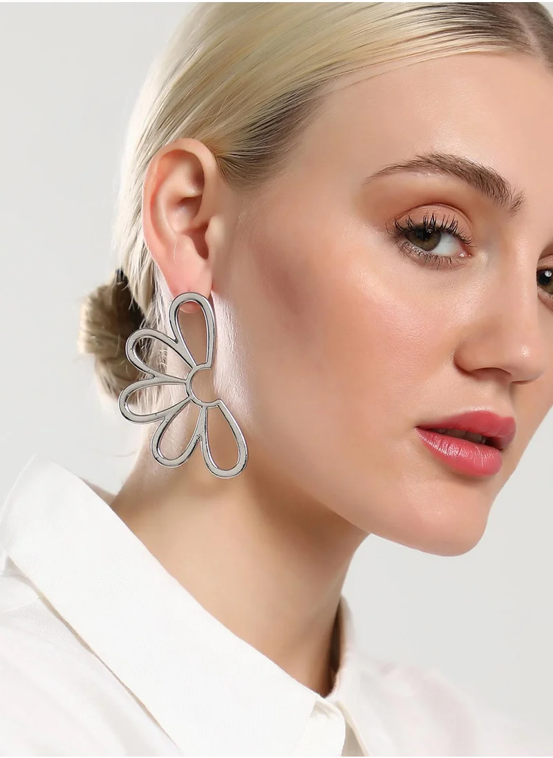 سوهي The Semi-Flora Drop Earrings