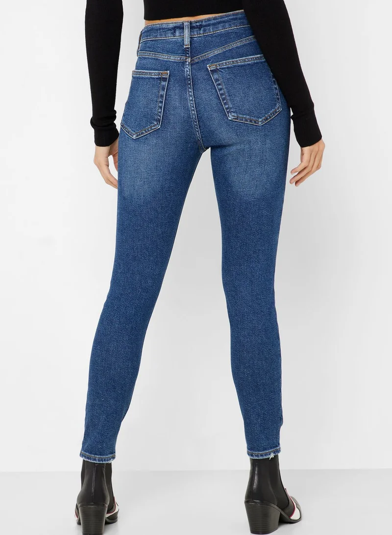 FOREVER 21 High Waist Distressed Mom Jeans
