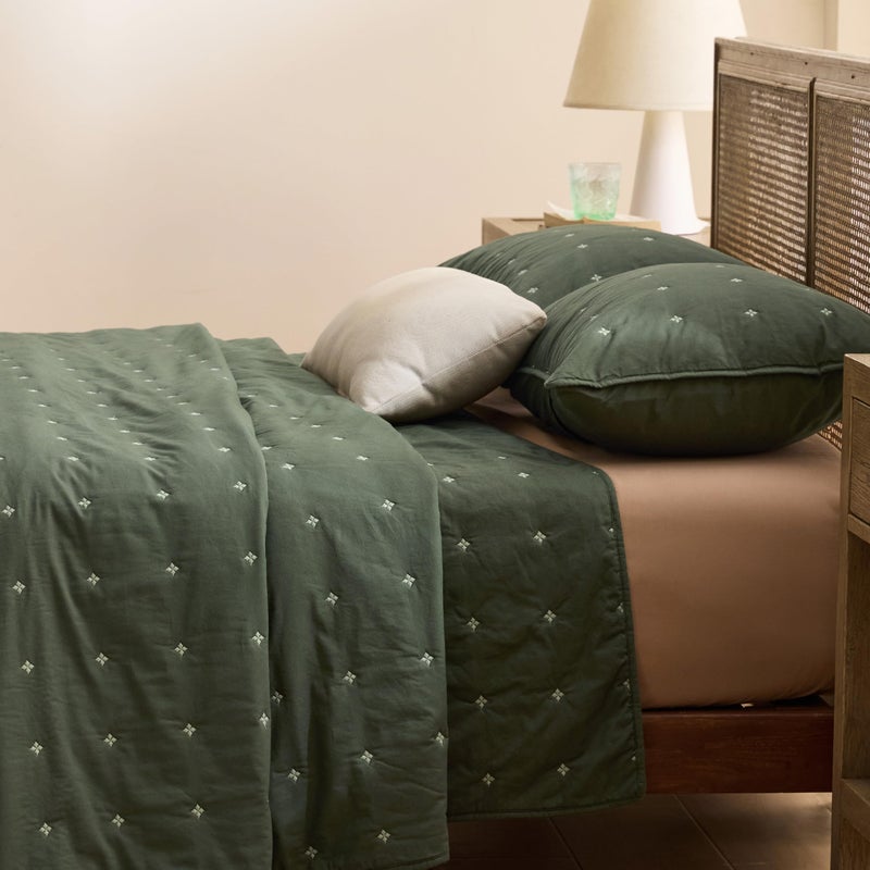 Bedsure 100% Cotton Quilt Set - Queen Size Bedspread, Lightweight Soft Bed Coverlet, 3-Piece Cozy Stitching Comforter with 2 Pillow Shams in Embroidery Clover Pattern, 90x96 inches, Olive Green - Image 4