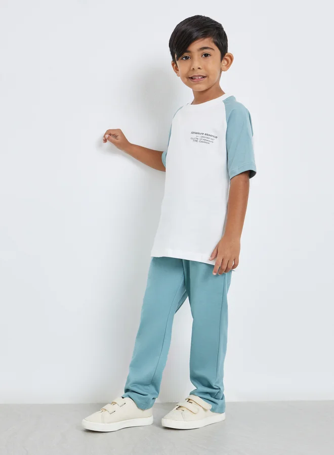 Styli Styli Boys Cotton Slogan T-Shirt and Joggers Set