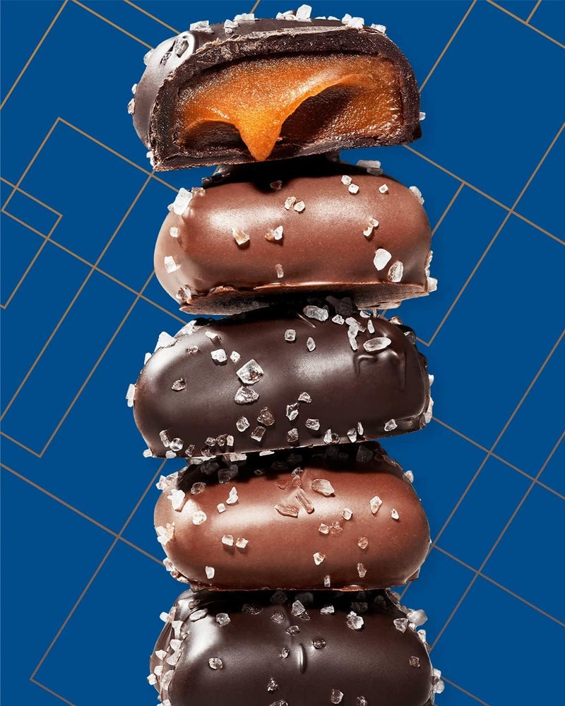 Sanders Milk Chocolate Sea Salt Caramels - 32 oz Tub - Image 3