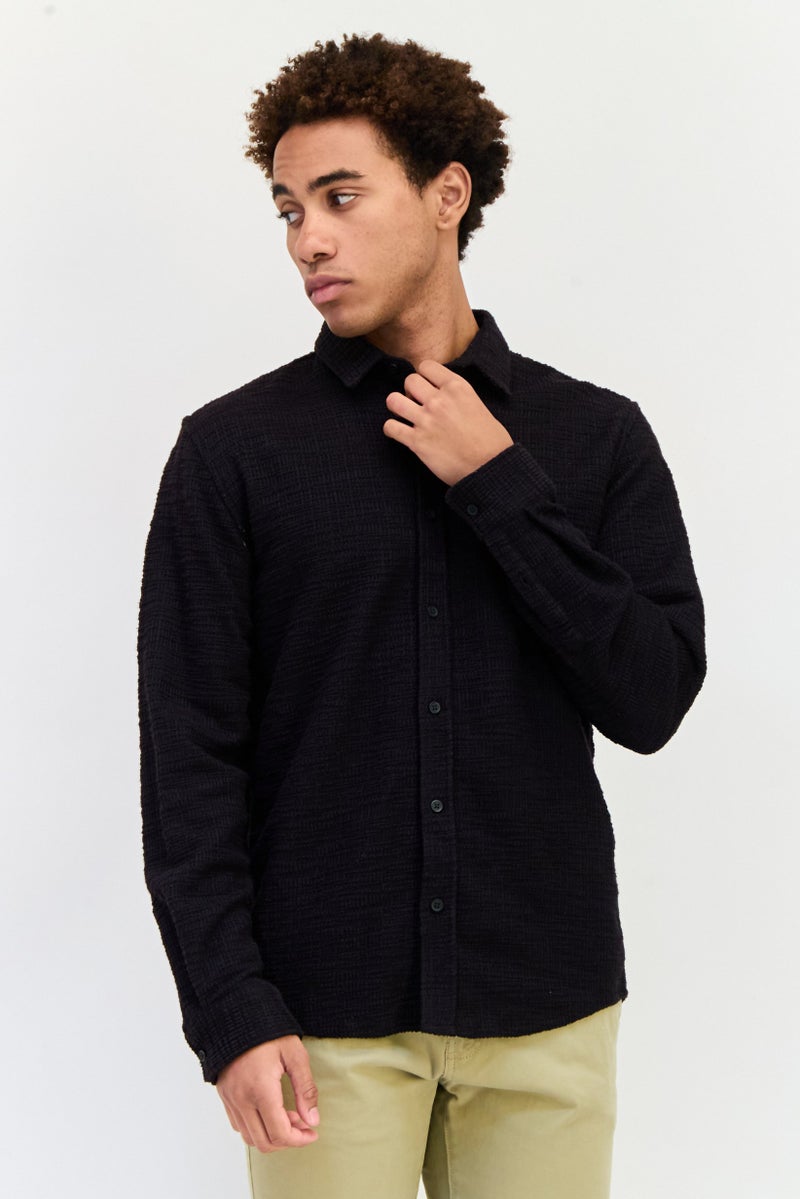 Celio قميص رجالي عادي مقاس عادي بأكمام طويلة بتصميم منسوج، أسود - Image 1