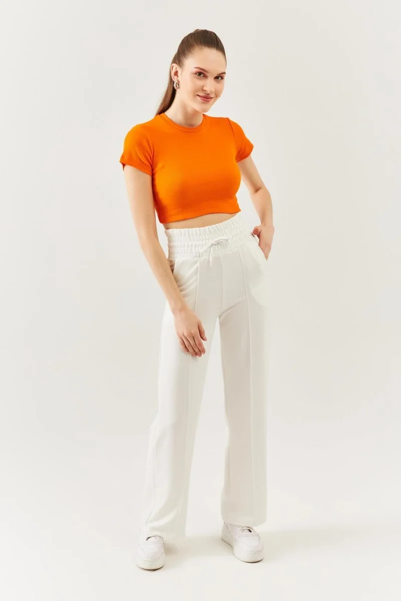 Butikgiz Turuncu Kısa Kol Bisiklet Yaka Vücuda Oturan %100 Pamuklu Kaşkorse Esnek Crop Bluz