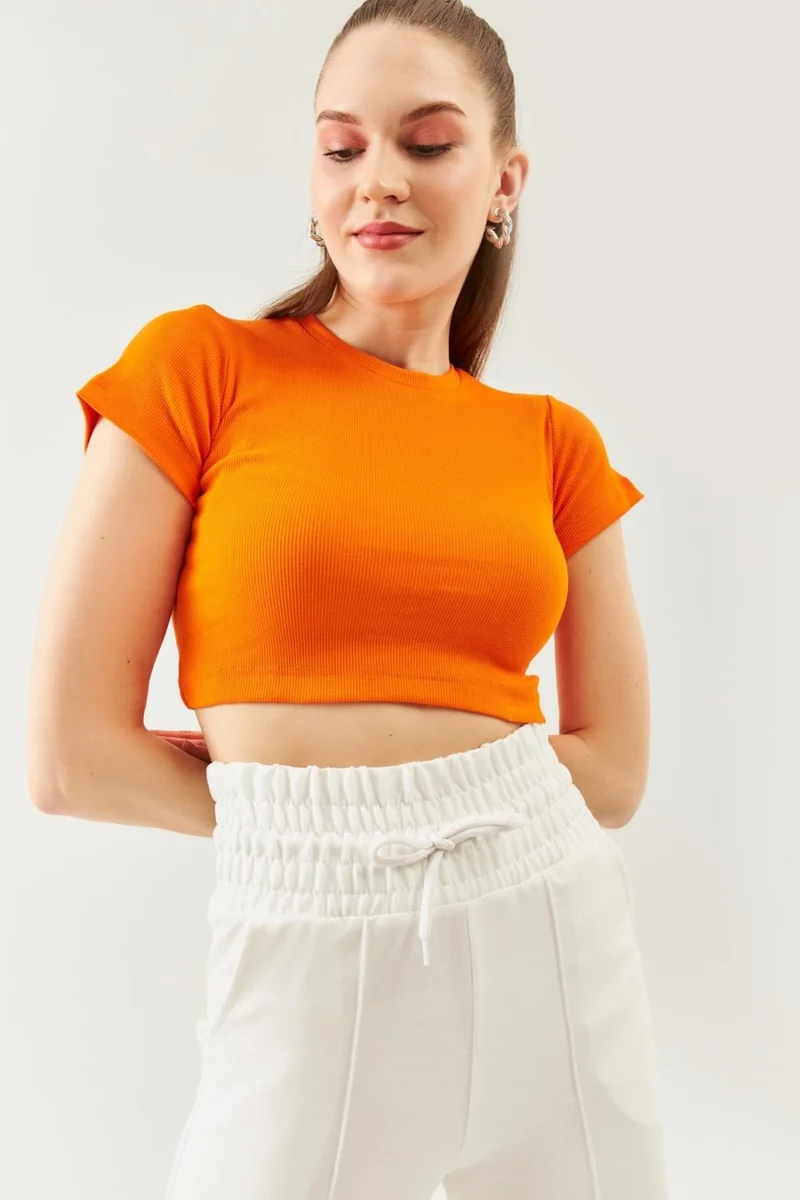 Butikgiz Turuncu Kısa Kol Bisiklet Yaka Vücuda Oturan %100 Pamuklu Kaşkorse Esnek Crop Bluz