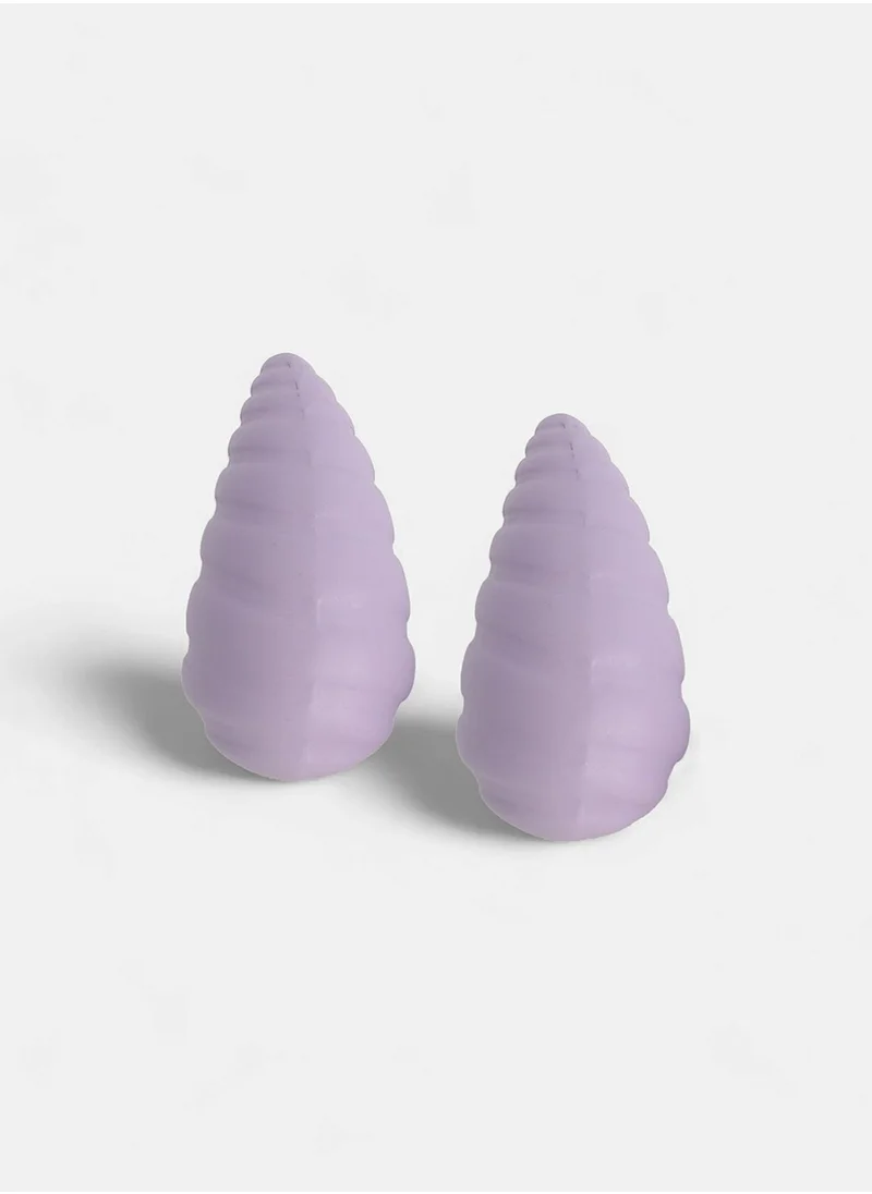 SOHI The Medium Shell Teardrop Shaped Studs