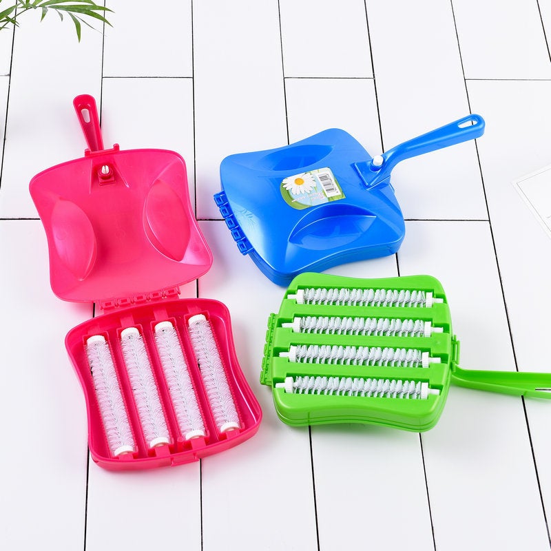Cross-border Hot-selling Carpet Cleaning Brush Multifunctional Roller Brush Sofa Bed Pet Hair Dust Removal Brush with Handle Four rows of brushes (mixed hair) 