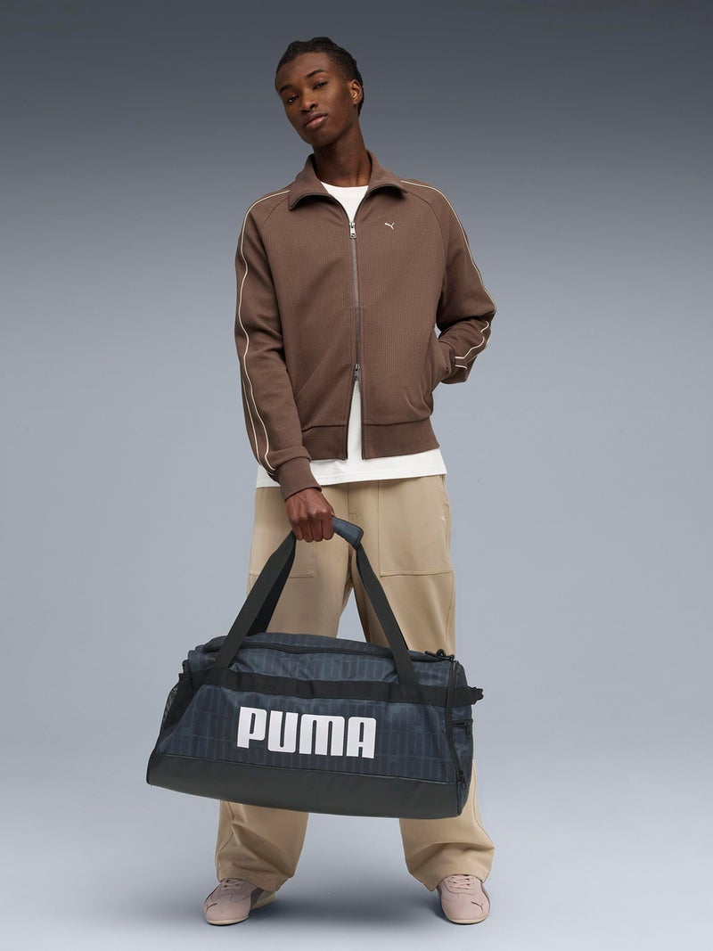PUMA حقيبة رياضية متوسطة من بومة تشالنجر AOP - Image 1