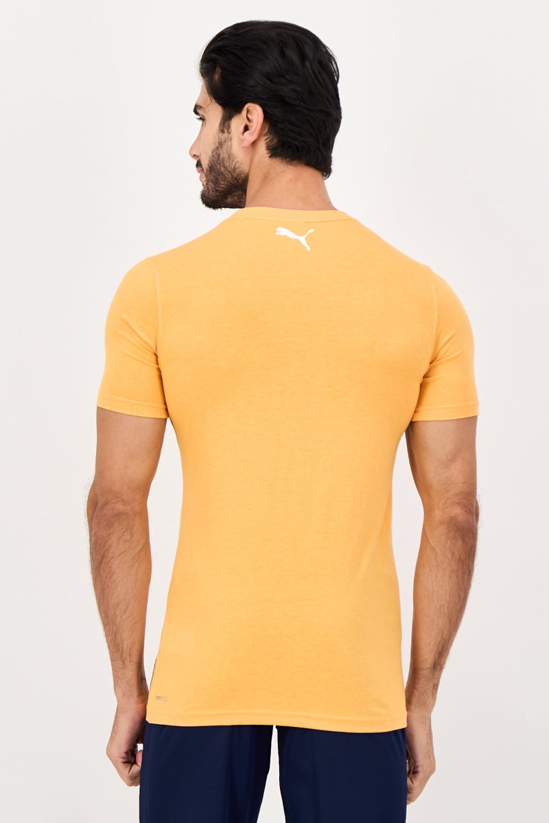 PUMA تي شيرت رياضي للرجال بأكمام قصيرة مناسب في الهواء الطلق، برتقالي - Image 4