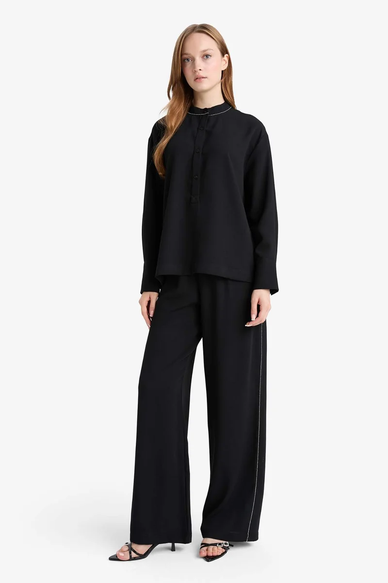 ديفاكتو Wide Leg Crepe Trousers