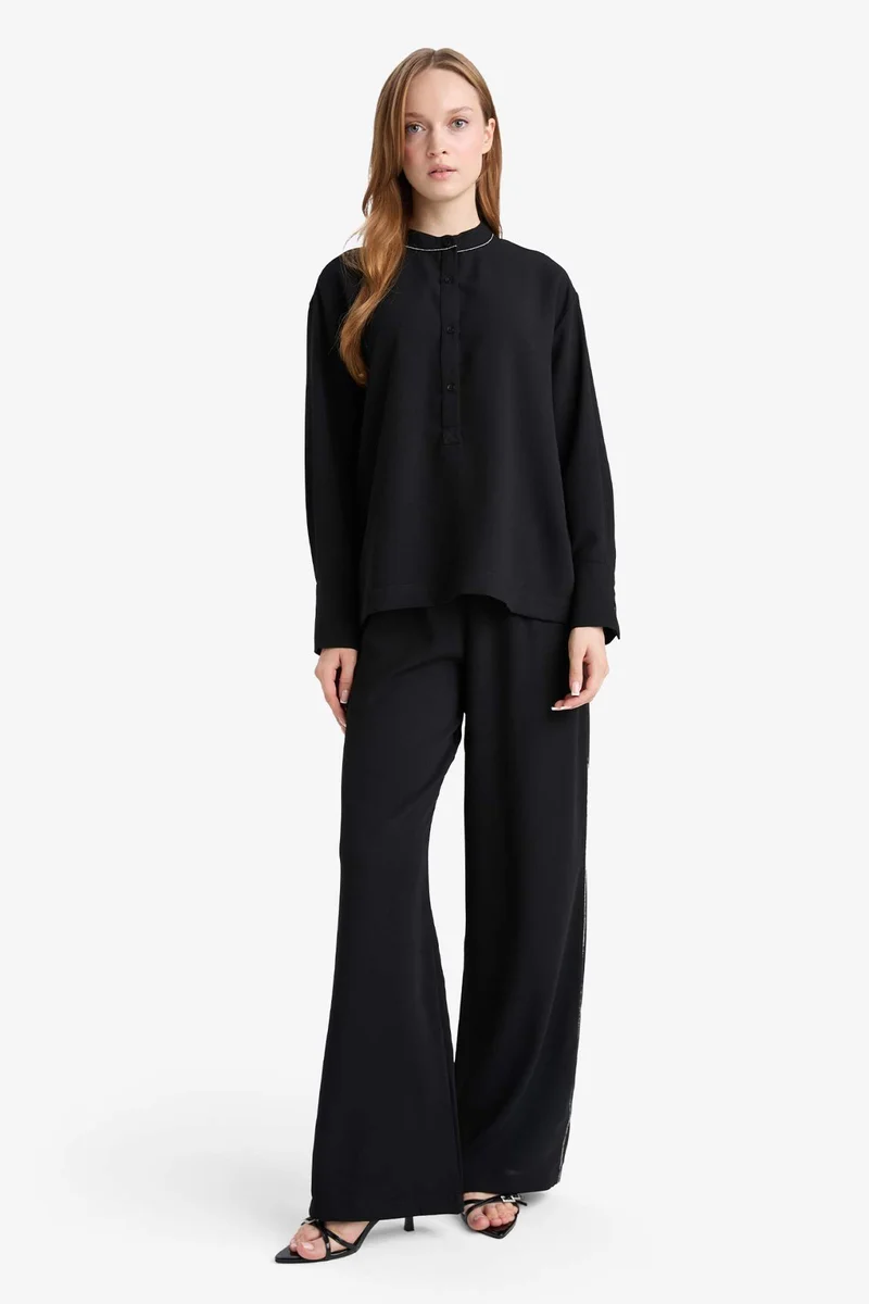 ديفاكتو Wide Leg Crepe Trousers