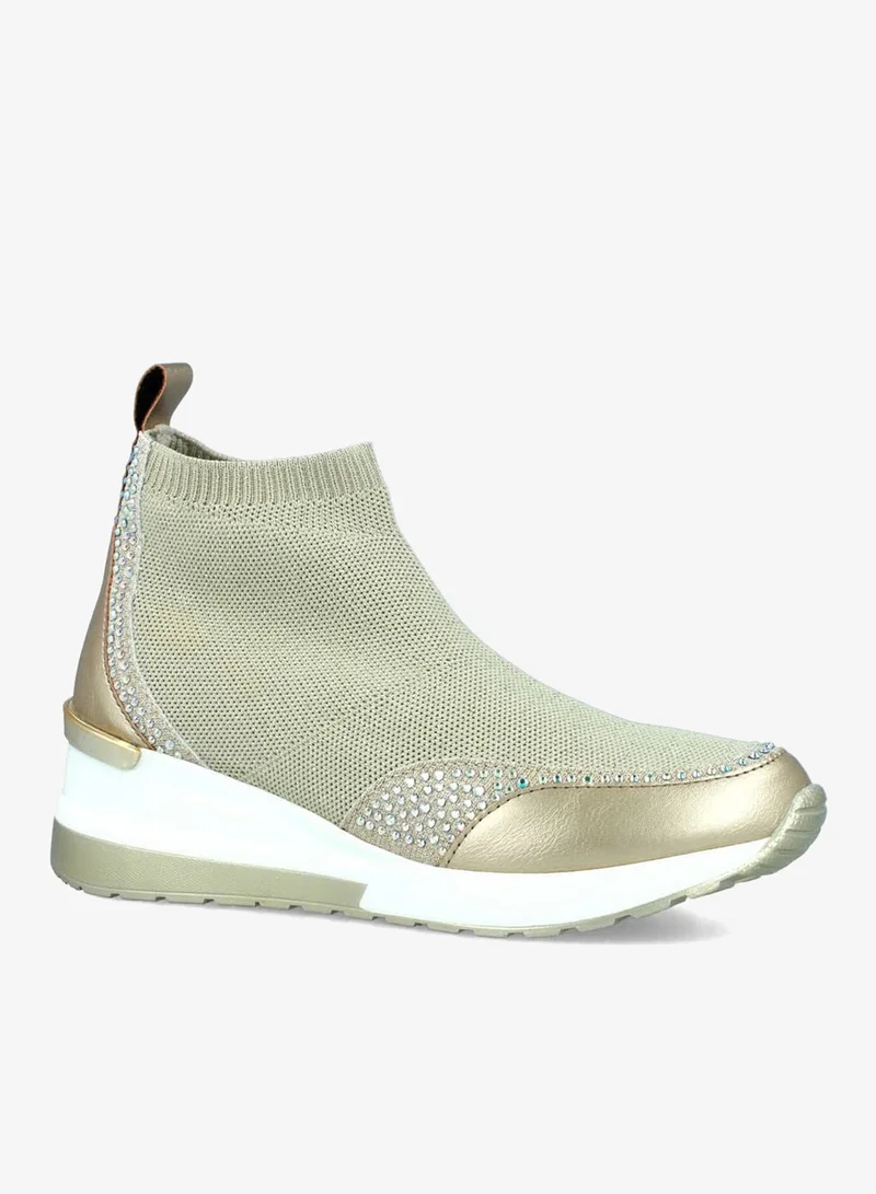 منبور حذاء كاجوال بأحجار