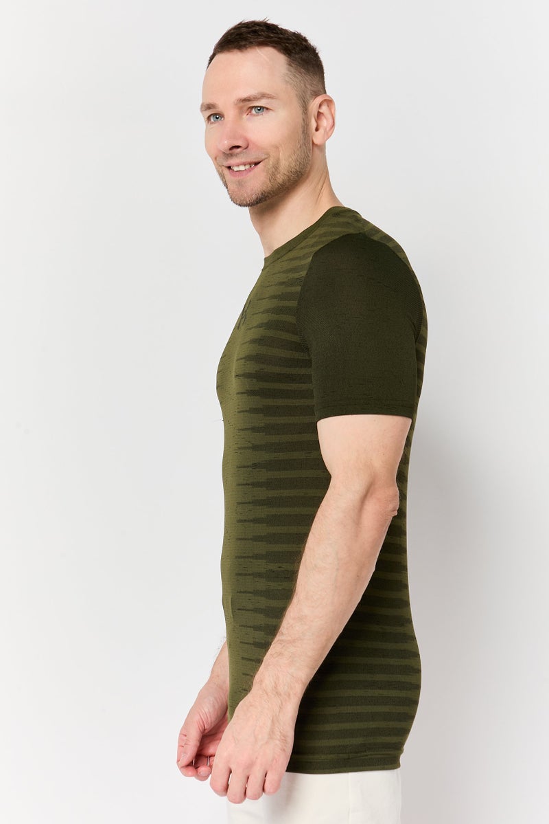 UNDER ARMOUR Men Fitted Short Sleeve Seamless Wordmark Training T-Shirt, Dark Olive - Image 3