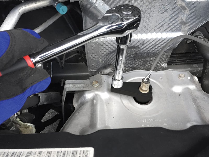 Performance Tool W84008 Compact Oxygen Sensor Socket for Precise and Easy Removal, 3/8-Inch Drive, 7/8-Inch (22mm) Offset Design - Image 2