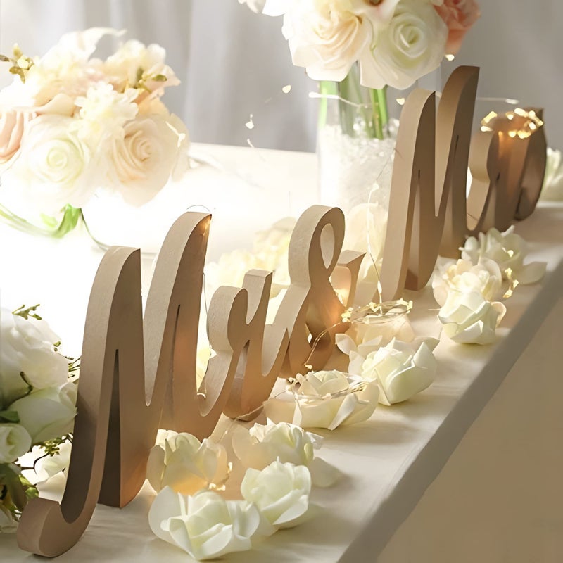 Mr and Mrs Signs Table Decorations Wooden Freestanding Letters for Photo Props Rustic Wedding Decoration Anniversary Shower Gift Wood Color