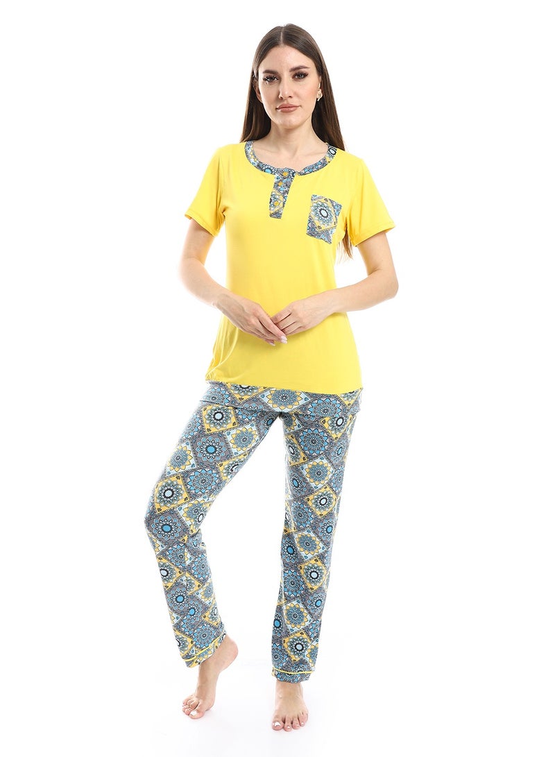 Caesar Women Pajama Set With Half Sleeves And Printed Photo - Image 1