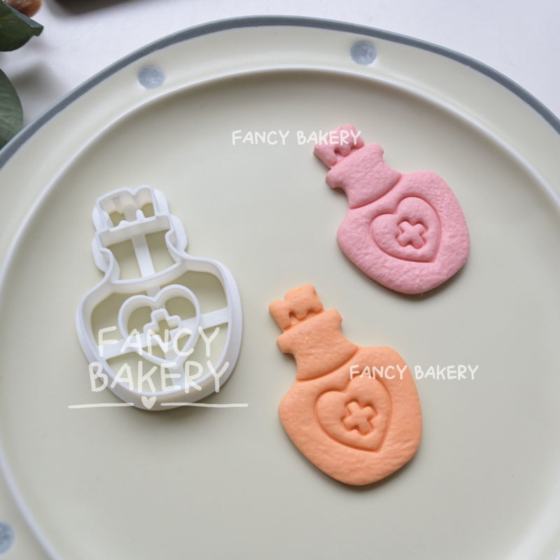 Antidote Bottle Plastic Cookie Cutter Molds Hollow Design Biscuit Stamp Kitchen Baking Tool - Image 2