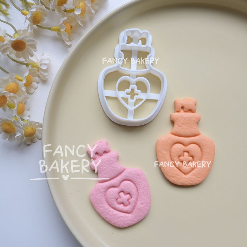 Antidote Bottle Plastic Cookie Cutter Molds Hollow Design Biscuit Stamp Kitchen Baking Tool - Image 1