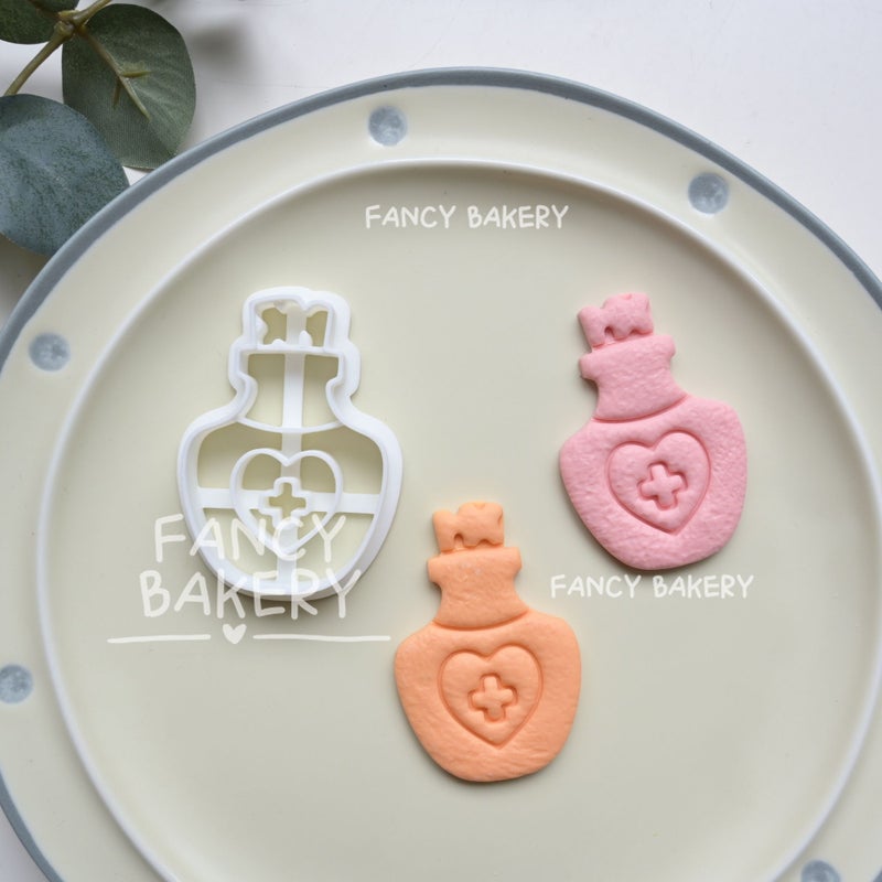 Antidote Bottle Plastic Cookie Cutter Molds Hollow Design Biscuit Stamp Kitchen Baking Tool - Image 5