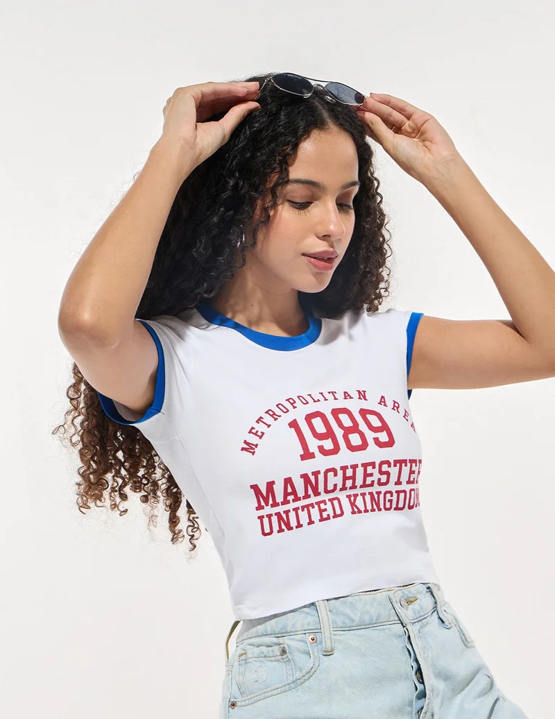 OUTZIDR White Crew Neck Graphic Tshirt