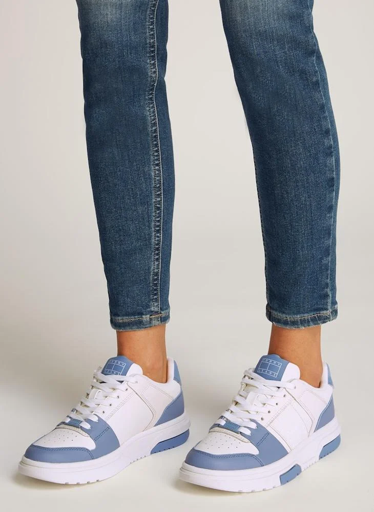 تومي جينز Logo Detail Lace Up Low Top Sneakers
