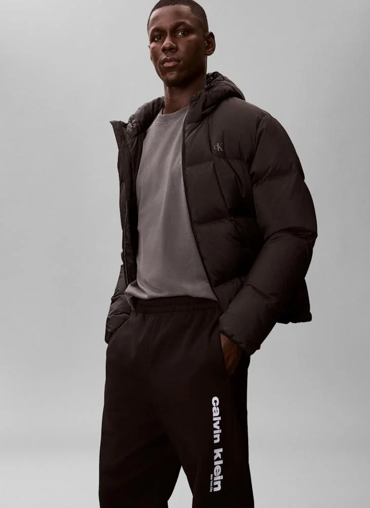 كالفن كلاين بنطال رياضي كلاسيكي برسومات