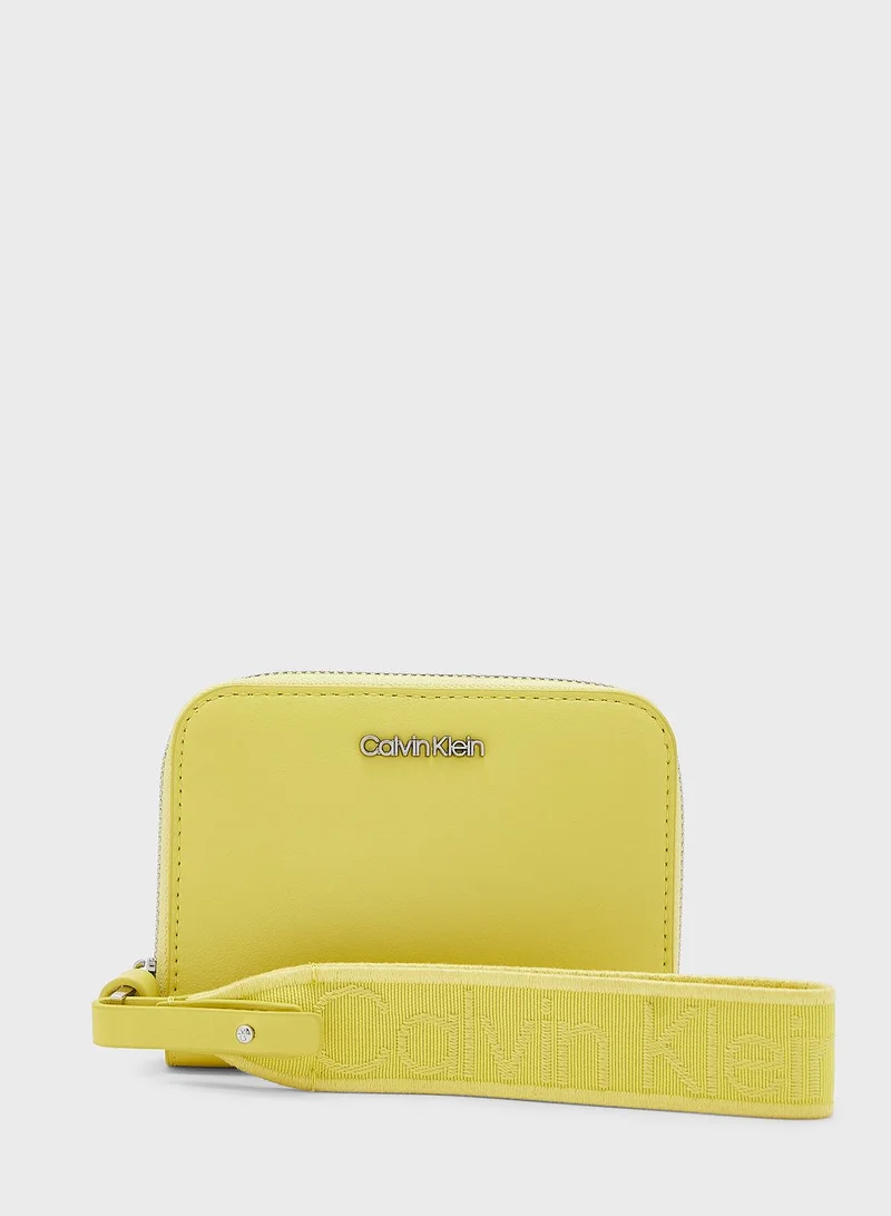 CALVIN KLEIN Zip Around Wallet