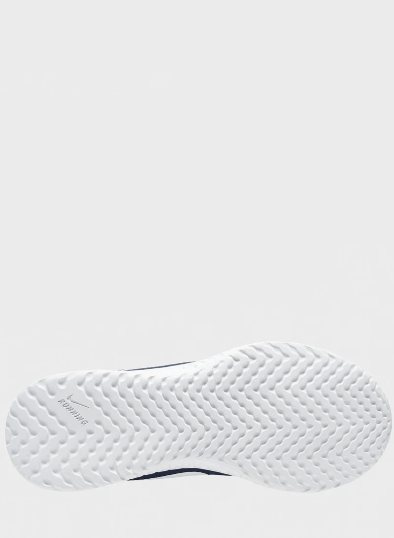 Nike Youth Revolution 5