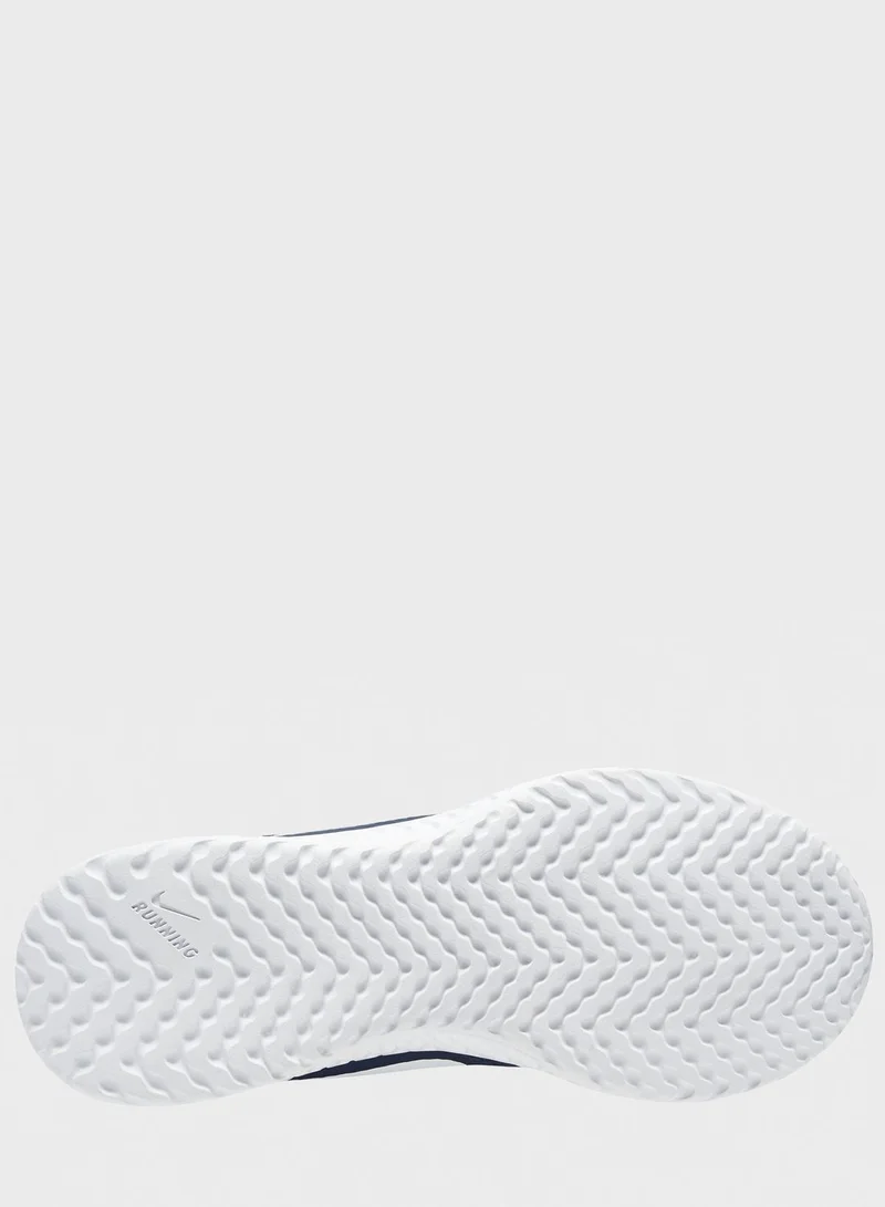 Nike Youth Revolution 5