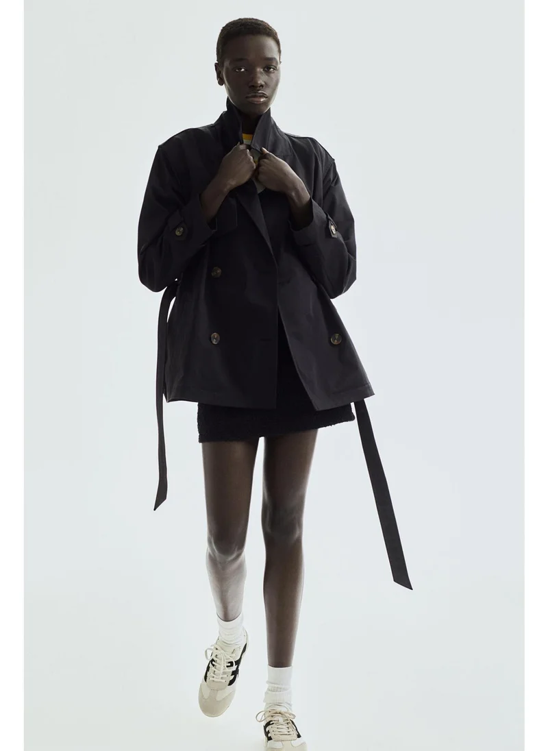 اتش اند ام Short twill trench coat