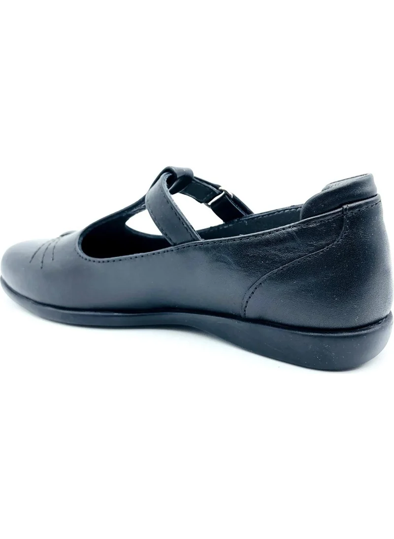 Nubebe Cat Motif Classic School Shoes Black