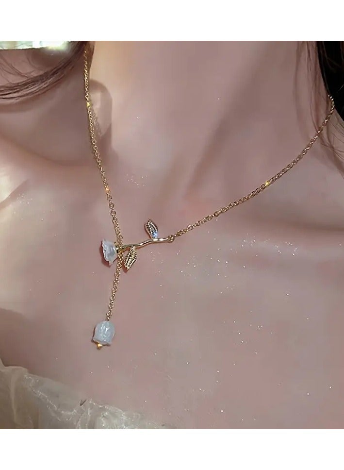 هوم كليرانس سايل 1pc Nooxian أنيقة على الطراز الفرنسي وردة قلادة قلادة نسائية ، 18 كيلومتر من الفولاذ المقاوم للصدأ مطلي بالذهب مع سحر زهرة الراتنج ، سلسلة الترقوة اليومية ومناسبات الزفاف ، مجوهرات الزهور الرومانسية لجميع المواسم - Image 2