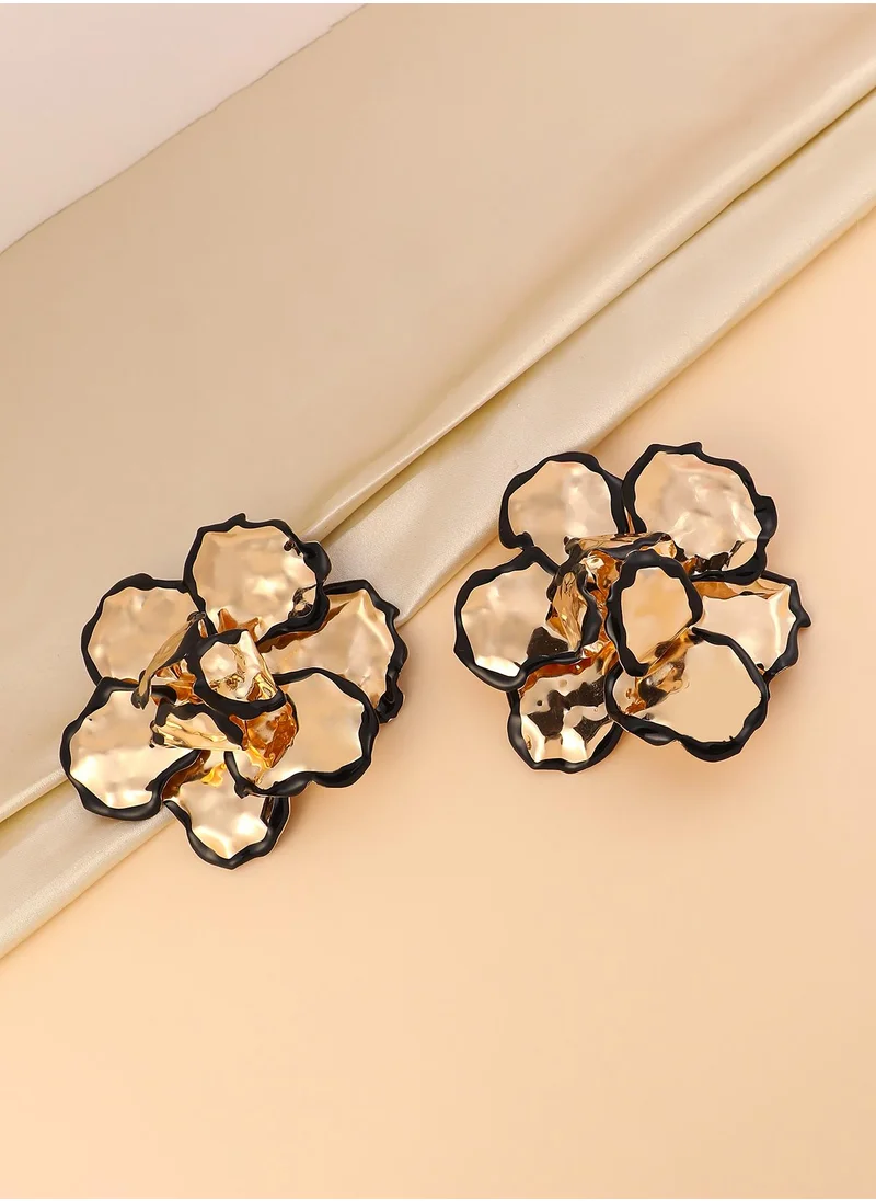 سوهي Women's The Dented-Primrose Statement Earrings