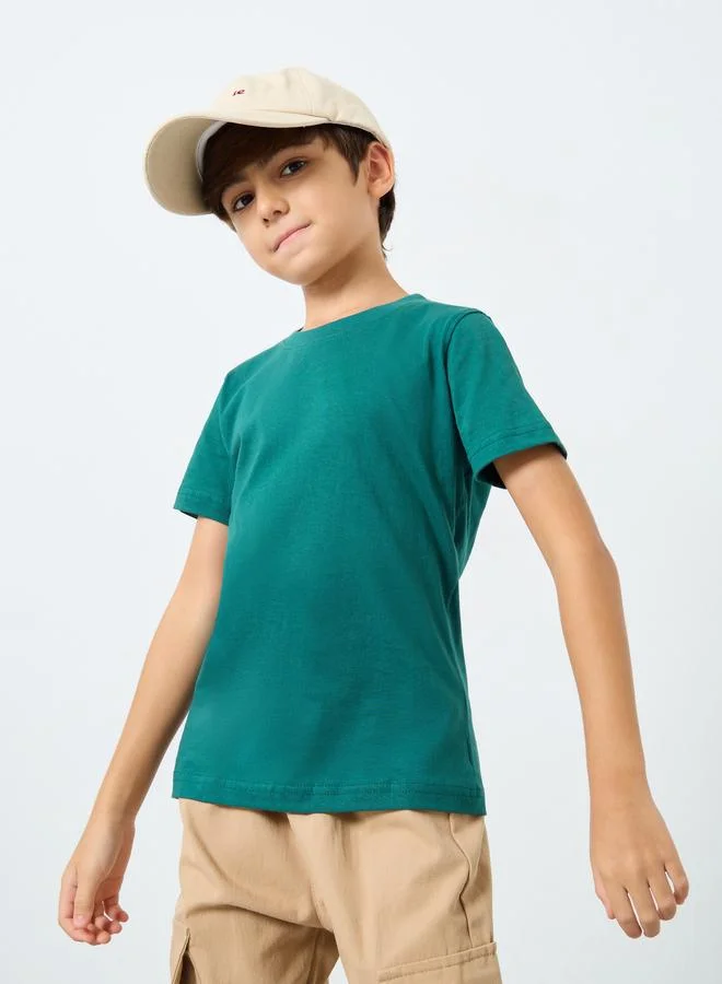 ستايلي تيشيرت قطني بأكمام قصيرة وياقة دائرية