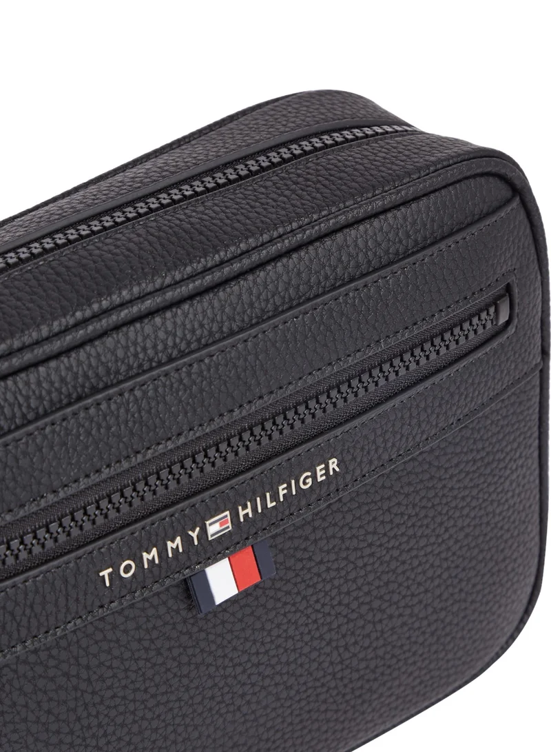 TOMMY HILFIGER Essential Metal Logo Reporter Bag