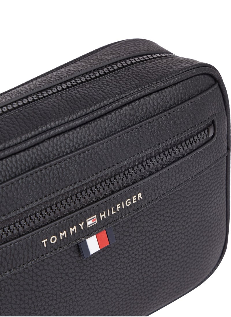 TOMMY HILFIGER Men's Essential Metal Logo Reporter Bag - Faux Leather, Black  - Image 3