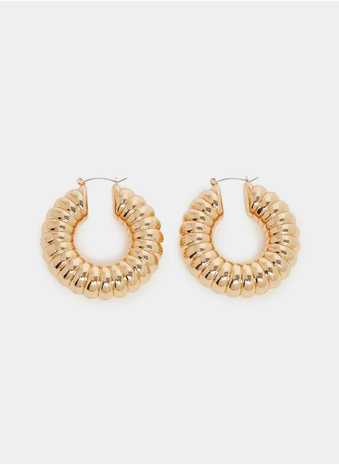 Styli Spring Design Hoop Earrings
